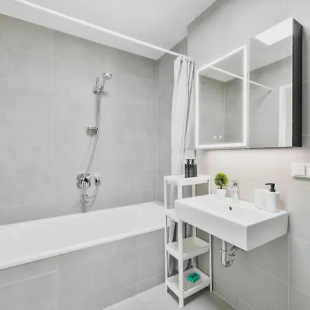 Luxury Penthouse I Rooftop Pool I Self Check-In Vienna Esterno foto