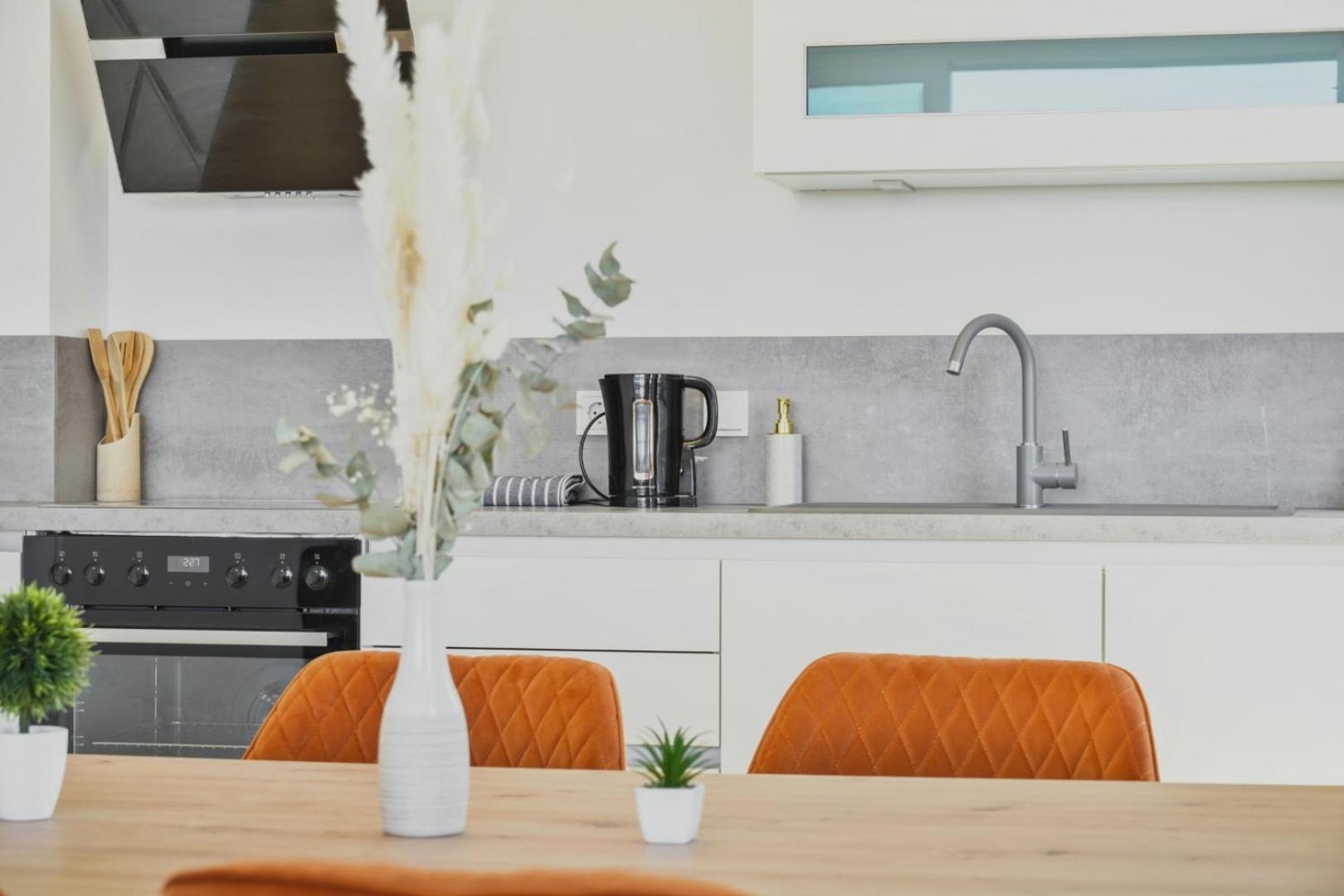 Luxury Penthouse I Rooftop Pool I Self Check-in Appartement Wenen